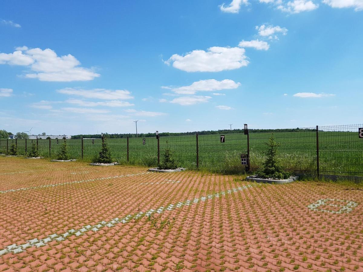 Gosciniec Piast Pokoje I Camper Park Brzezno  Exterior foto