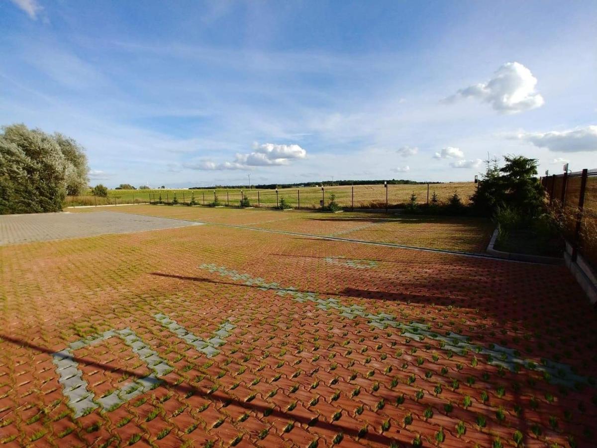 Gosciniec Piast Pokoje I Camper Park Brzezno  Exterior foto