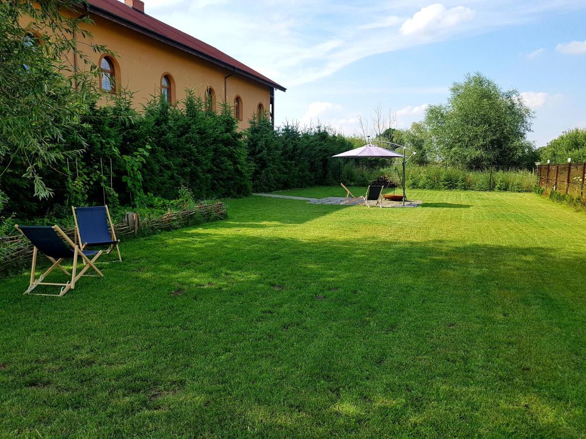 Gosciniec Piast Pokoje I Camper Park Brzezno  Exterior foto