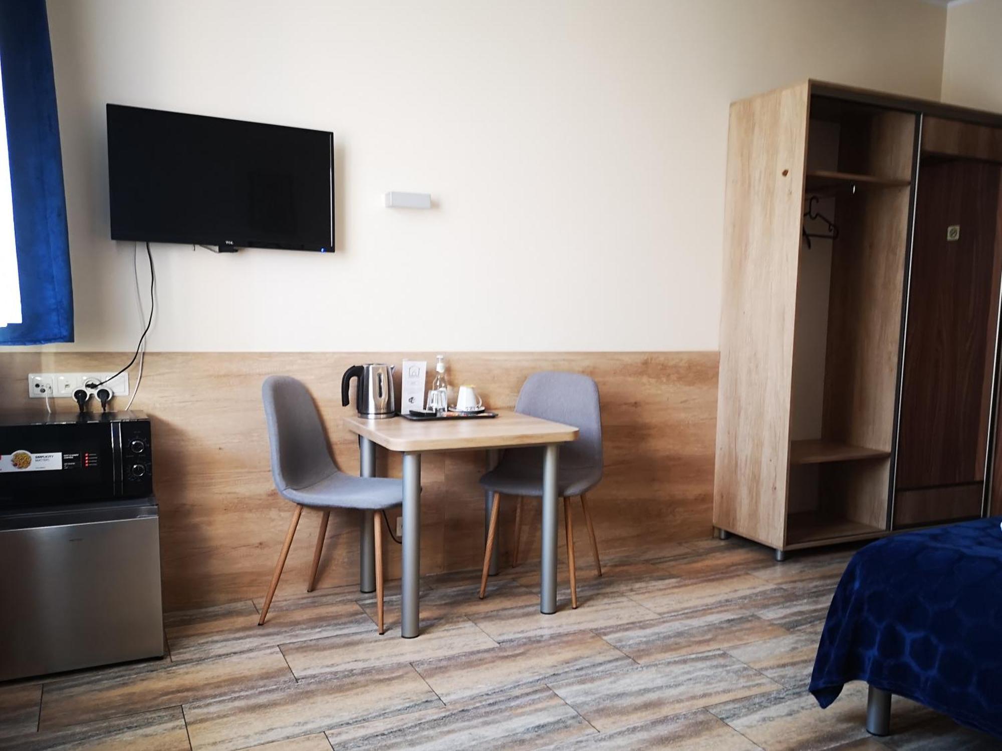 Gosciniec Piast Pokoje I Camper Park Brzezno  Zimmer foto